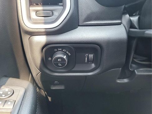 Used 2023 RAM 1500 Big Horn AWD/4WD image 14