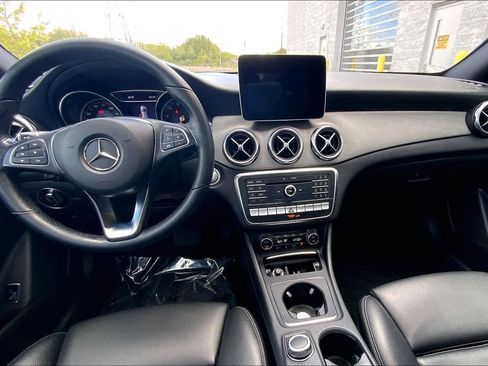 Used 2019 Mercedes-Benz GLA 250 4MATIC image 14
