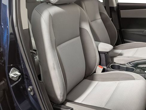 Used 2019 Toyota Corolla LE image 31