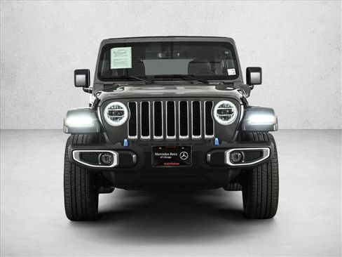 Used 2022 Jeep Wrangler Unlimited Sahara w/ Cold Weather Group AWD/4WD image 2