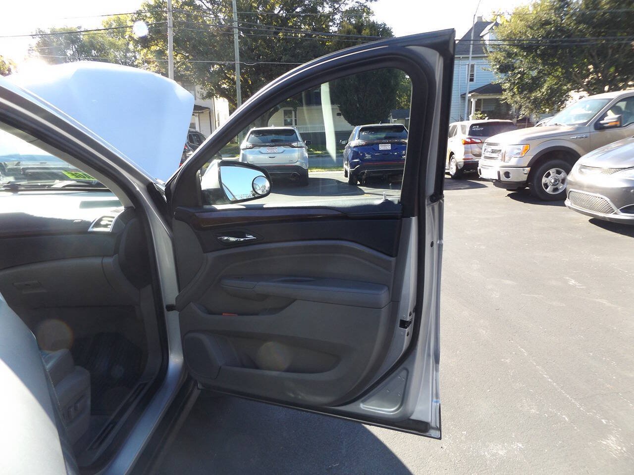 Used 2010 Cadillac SRX Luxury FWD image 27