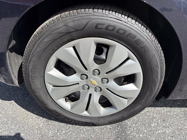 Used 2014 Chevrolet Cruze LS FWD image 19