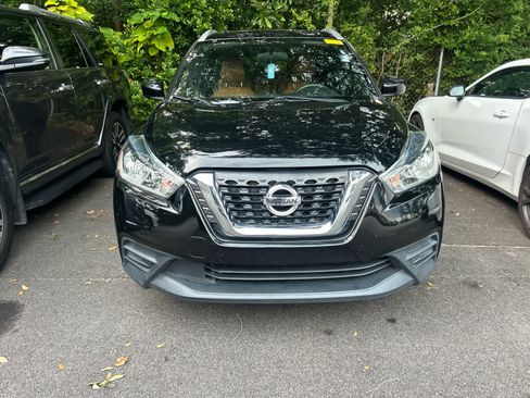 Used 2018 Nissan Kicks SV w/ Exterior Electronics Package FWD image 6