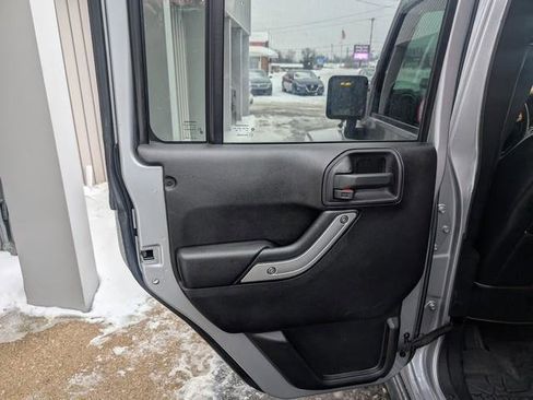Used 2015 Jeep Wrangler Unlimited Sport image 11