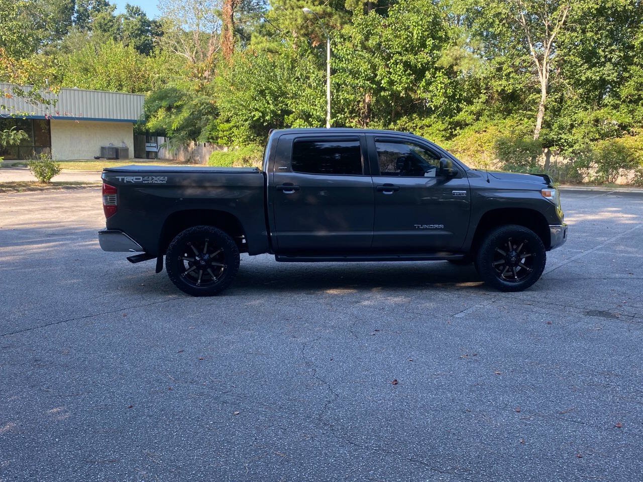 Used 2015 Toyota Tundra SR5 w/ TRD Off Road Package AWD/4WD image 4