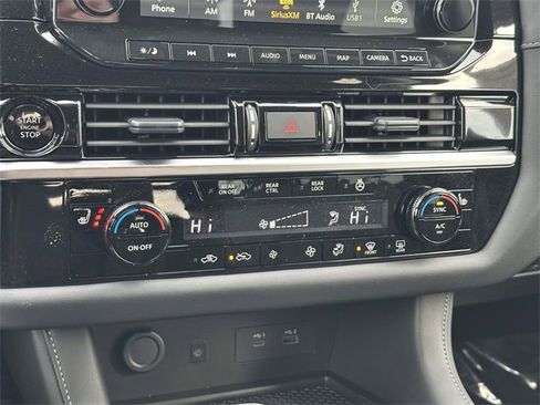 New 2025 Nissan Pathfinder SL image 21