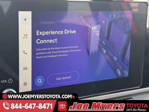 Used 2025 Toyota Camry SE image 18