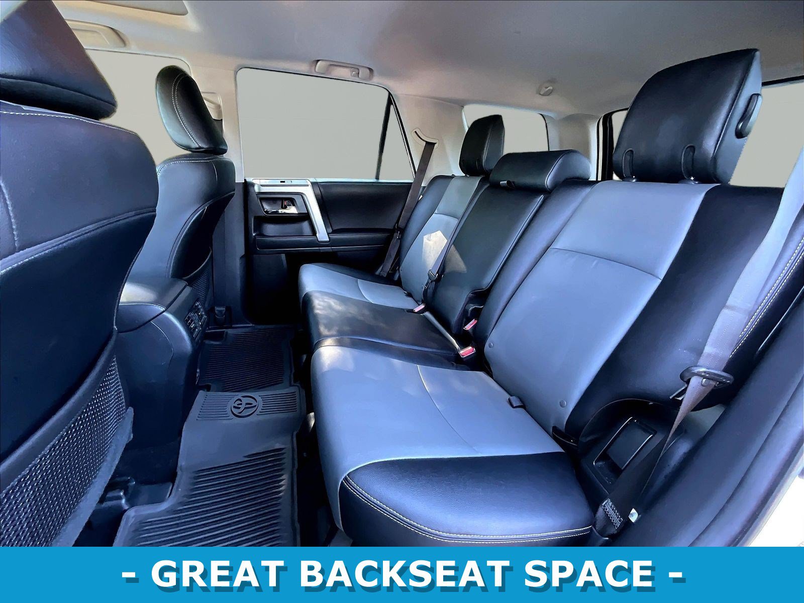 Used 2023 Toyota 4Runner SR5 Premium w/ Moonroof Package RWD image 22