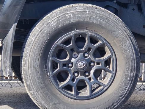 Used 2022 Toyota Tacoma SR5 image 18