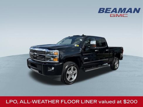 Used 2017 Chevrolet Silverado 2500 High Country AWD/4WD image 3