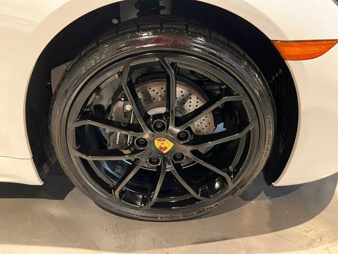 Used 2025 Porsche 718 Cayman w/ Sport Chrono Package image 12