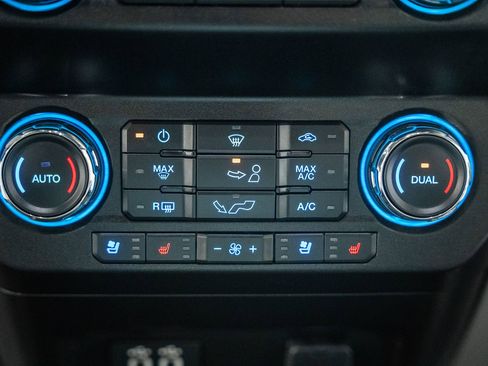 Certified 2020 Ford F150 Lariat image 33