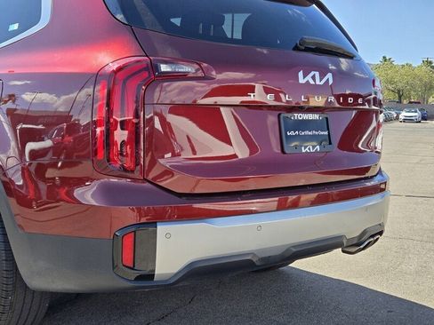 Certified 2023 Kia Telluride S w/ S Sunroof Package AWD/4WD image 6