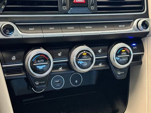 Used 2023 Genesis G70 3.3T w/ Sport Prestige Package image 18