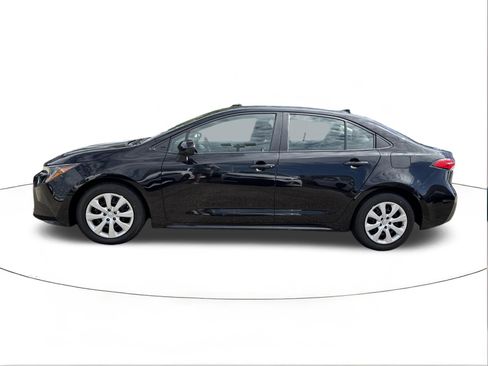 Used 2024 Toyota Corolla LE FWD image 7