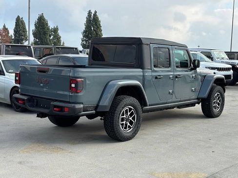 New 2026 Jeep Gladiator Rubicon w/ Safety Group AWD/4WD image 4