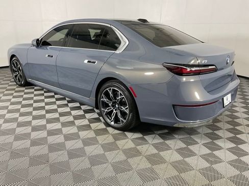 Used 2024 BMW i7 xDrive60 AWD/4WD image 4
