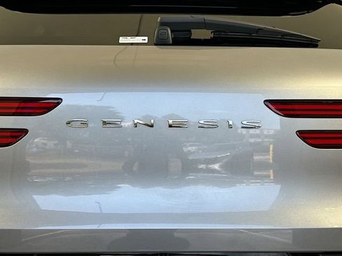 Certified 2026 Genesis GV70 2.5T Advanced AWD/4WD image 22