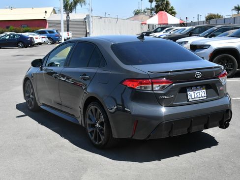 Used 2023 Toyota Corolla SE w/ SE Premium Package FWD image 6