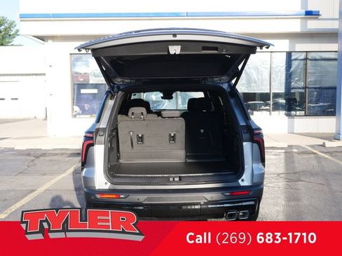 New 2026 Chevrolet Traverse LT w/ Midnight/Sport Edition AWD/4WD image 15