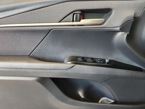 Used 2025 Toyota Camry LE image 24