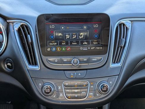 Used 2024 Chevrolet Malibu LT image 14