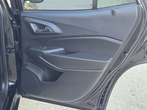 Used 2024 Chevrolet Trax RS image 7