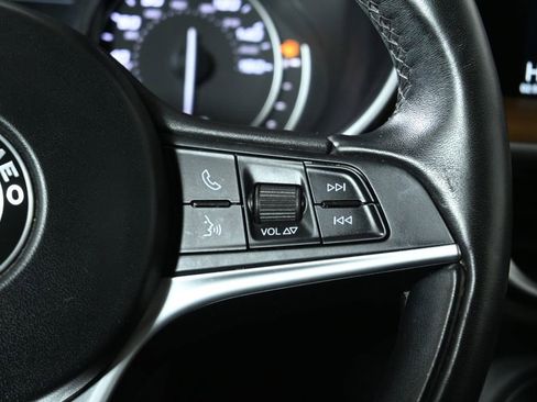 Used 2019 Alfa Romeo Stelvio Ti Lusso w/ Quick Order Package 22X Lusso image 17