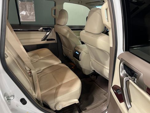 Used 2018 Lexus GX 460 Premium image 37