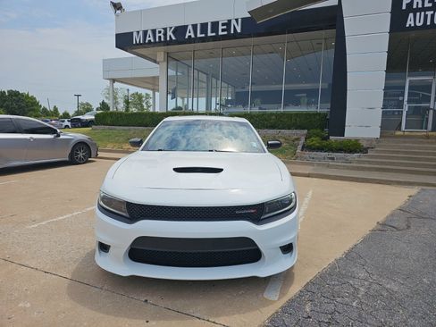 Used 2023 Dodge Charger R/T w/ Plus Group RWD image 9