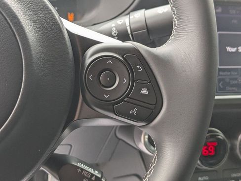 Used 2025 Toyota GR86 Premium image 18