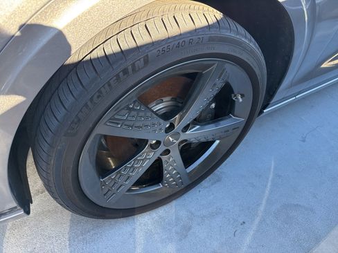 Used 2023 Genesis GV70 2.5T w/ Sport Prestige Package image 3