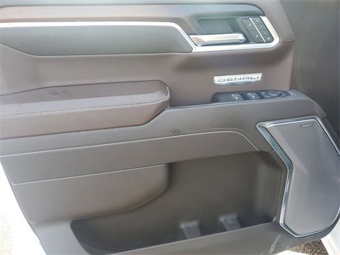 Used 2025 GMC Sierra 1500 Denali w/ Technology Package image 20