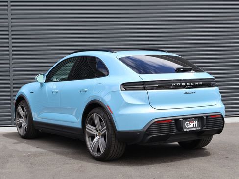 Certified 2025 Porsche Macan 4 Electric AWD/4WD image 3