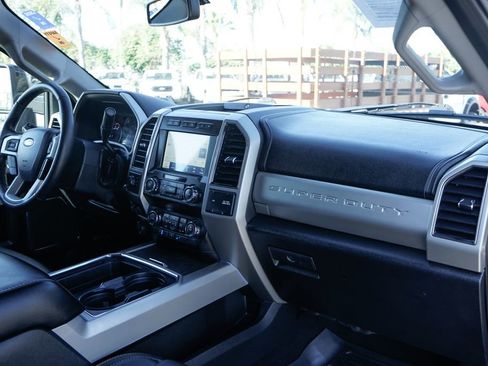Used 2020 Ford F350 Lariat image 42