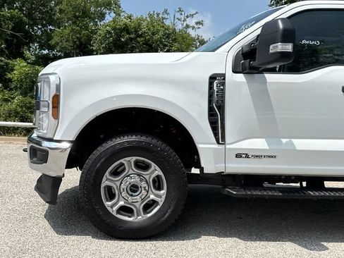 Used 2025 Ford F250 XLT w/ FX4 Off-Road Package AWD/4WD image 5