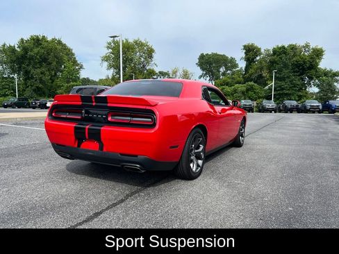 Used 2016 Dodge Challenger R/T w/ Driver Convenience Group RWD image 14