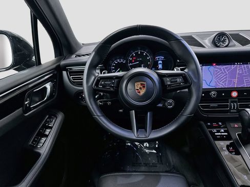Used 2026 Porsche Macan AWD/4WD image 23