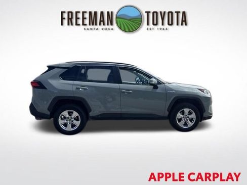 Used 2021 Toyota RAV4 XLE w/ XLE Grade Weather Package AWD/4WD image 4