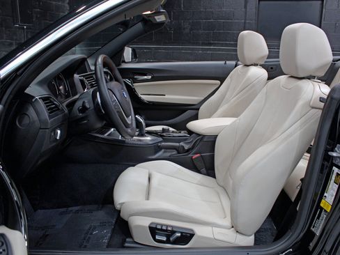 Used 2018 BMW 230i Convertible RWD image 35
