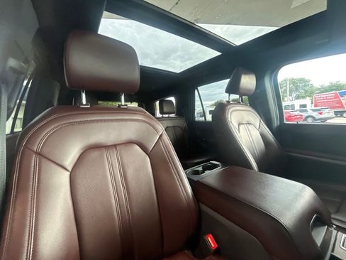 Certified 2024 Ford Expedition Limited image 28
