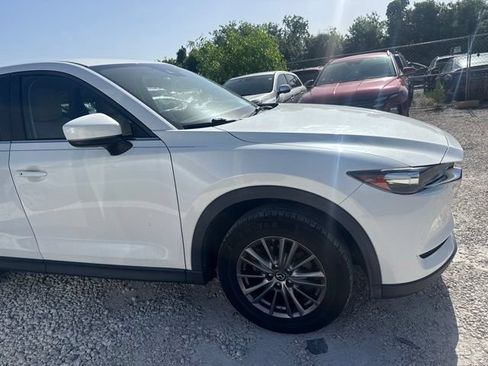 Used 2017 MAZDA CX-5 Touring FWD image 4