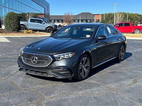 Certified 2025 Mercedes-Benz E 350 4MATIC Sedan image 3