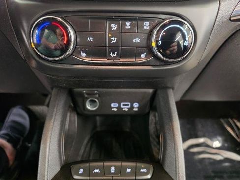 Used 2022 Chevrolet TrailBlazer LT AWD/4WD image 18
