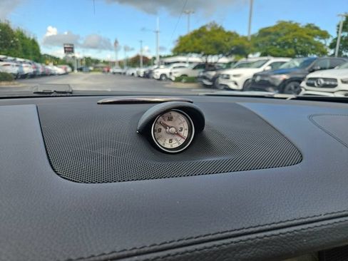 Used 2013 Mercedes-Benz SL 550 image 24