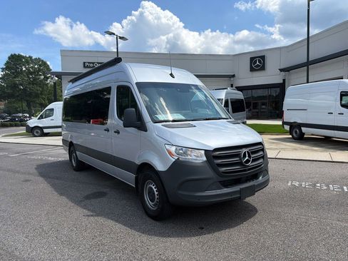 Used 2024 Mercedes-Benz Sprinter 2500 image 1