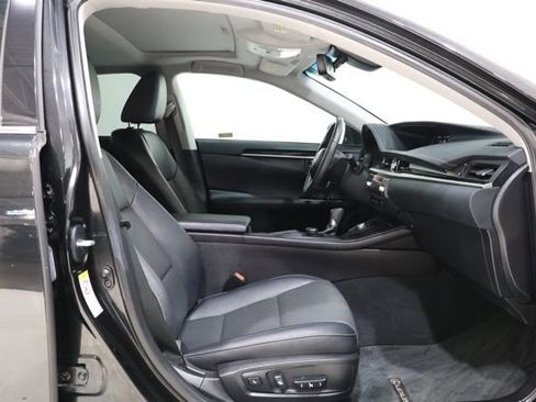 Used 2017 Lexus ES 350 w/ Accessory Package 2 FWD image 33