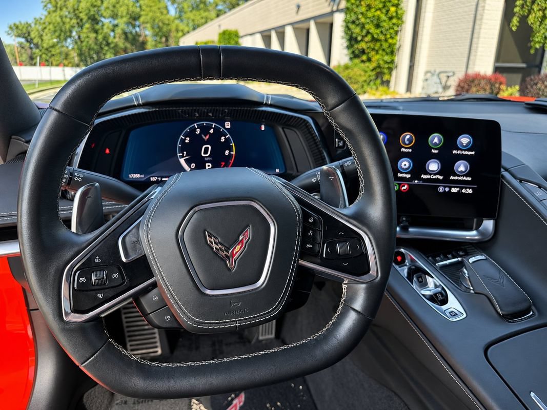 Used 2021 Chevrolet Corvette Stingray Premium Cpe w/ Z51 Performance Package RWD image 19