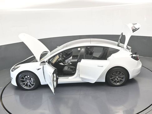 Used 2019 Tesla Model 3 image 63