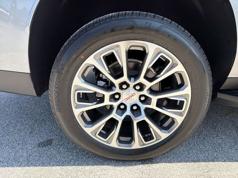 New 2026 GMC Yukon XL Denali w/ Advanced Technology Package AWD/4WD image 18